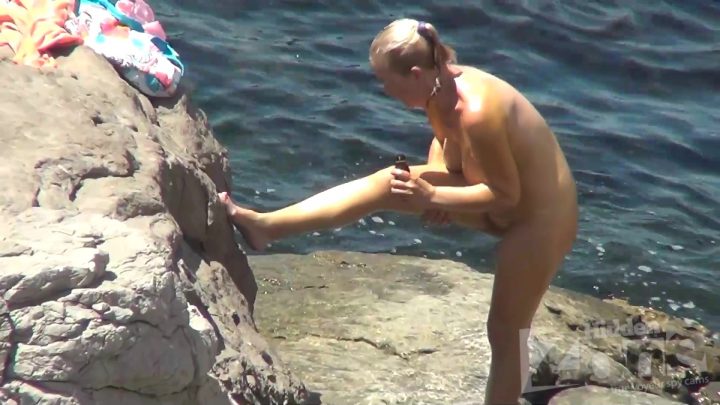 Voyeur video from nude beach hz Nu2243